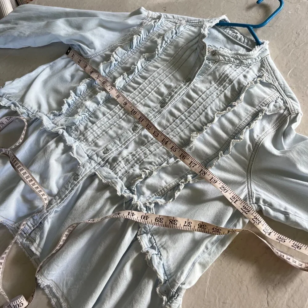 We The Free People Ruffles And Denim Shirt Size M - Picture 10 of 13